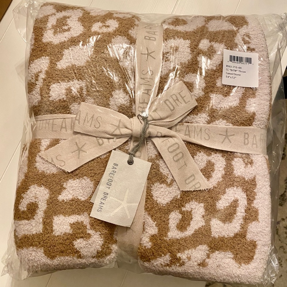 Reserved for @hswaney - Barefoot dreams blanket